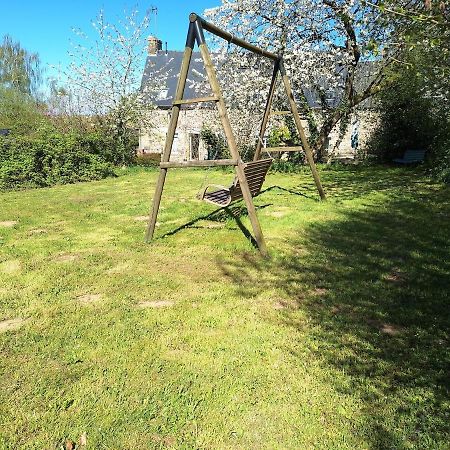 Au Lutin Pomme - Maison De Vacances Bretagne Mellé Екстериор снимка