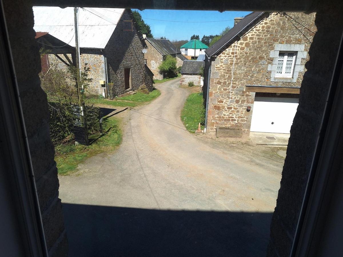 Au Lutin Pomme - Maison De Vacances Bretagne Mellé Екстериор снимка